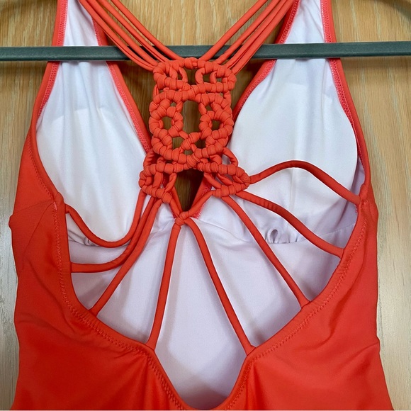 Cupshe One Piece Swim Suit - Picture 3 of 7